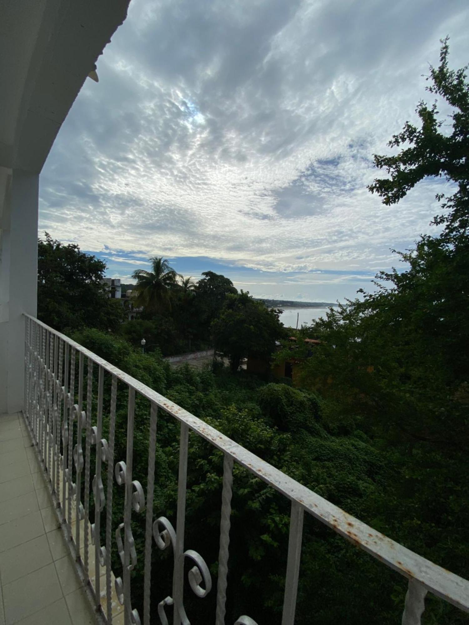 פוארטו אסקונדידו Hotel Villa Luz מראה חיצוני תמונה