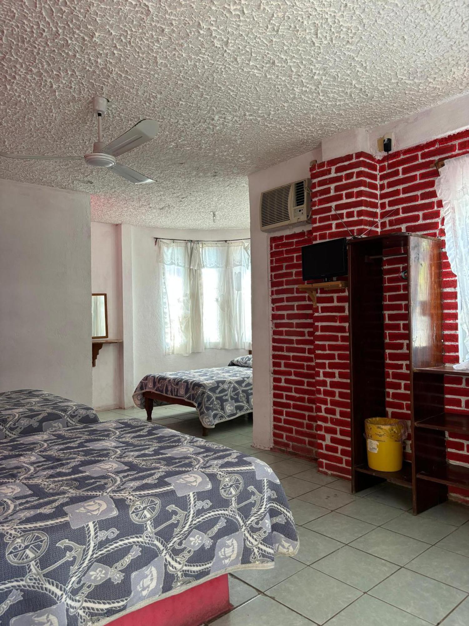 פוארטו אסקונדידו Hotel Villa Luz מראה חיצוני תמונה